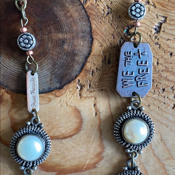 * FLASH SALE * free people tag wolf tooth necklace - Picture 3 of 16